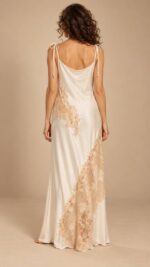 Off-White Silk Nightgown & Lace Chiffon Robe Set - Image 3